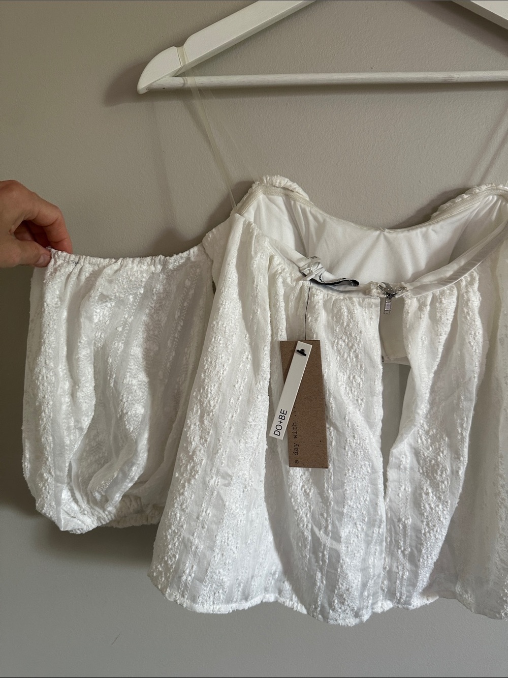 White Summer Off-The-Shoulder Detail Top - Picture 8 of 9